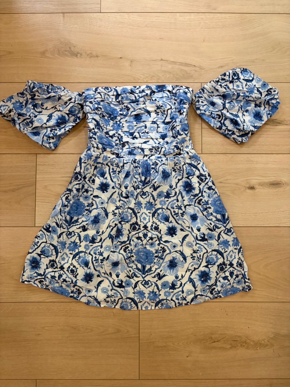 Abercrombie & Fitch Dress with detachable sleeves